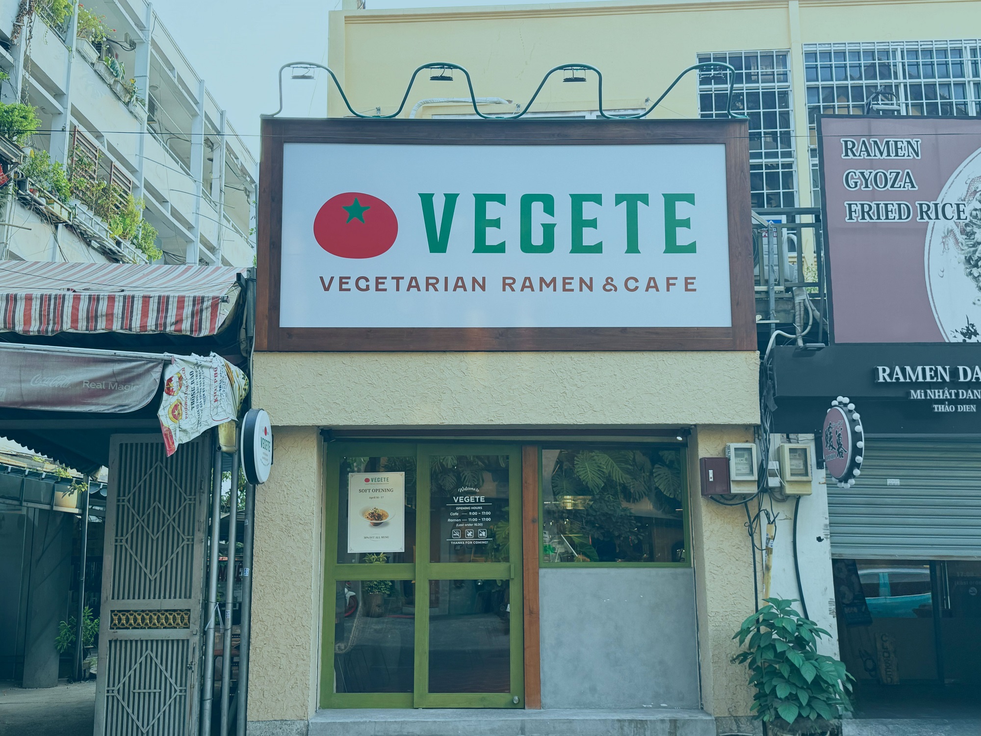 VEGETE VEGETARIAN RAMEN ＆ CAFE - Hoshizaki